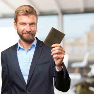 MATADOR Leder Slim Wallet CHICAGO Bifold Hunter Braun RFID